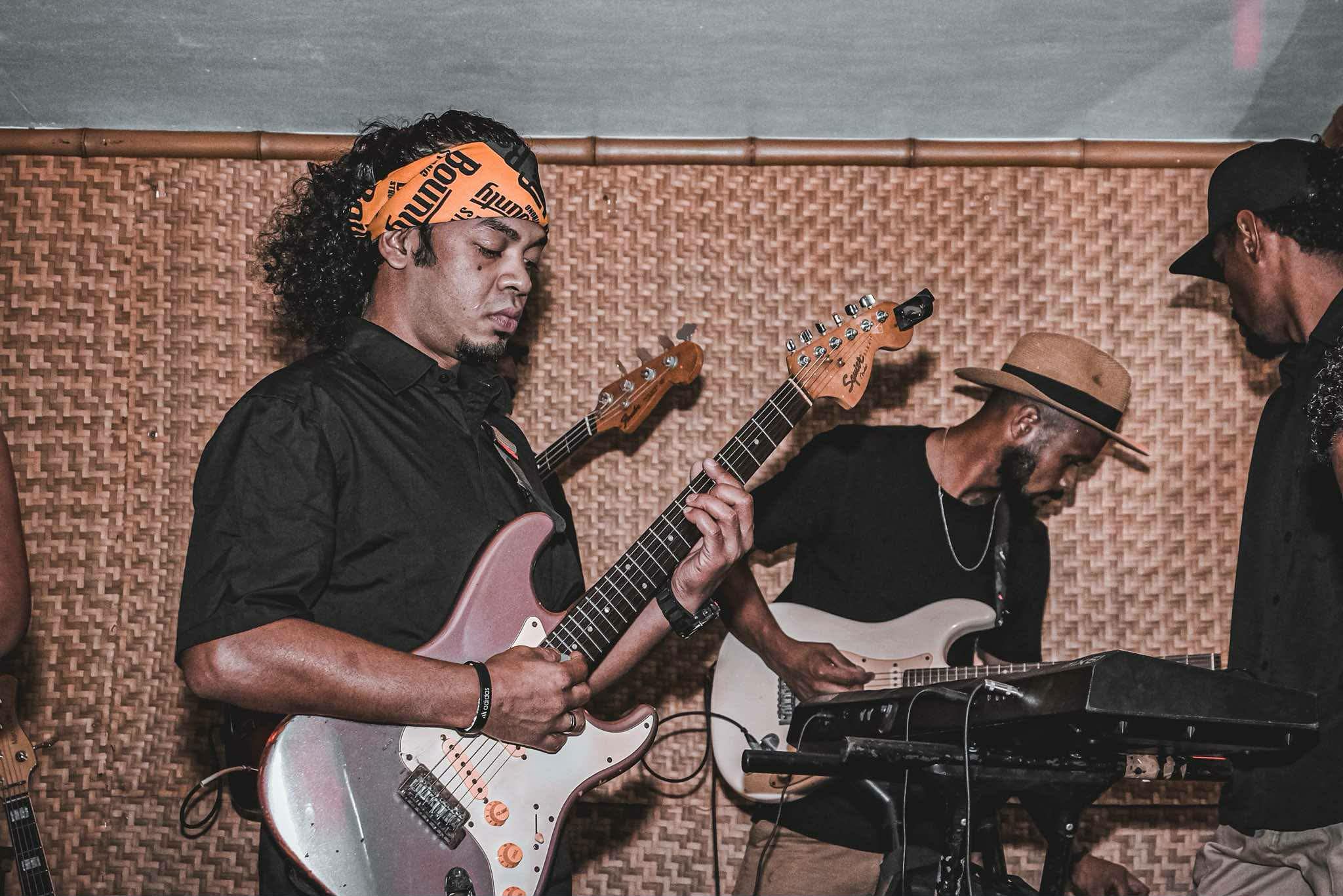 Guitar session at Tana Music